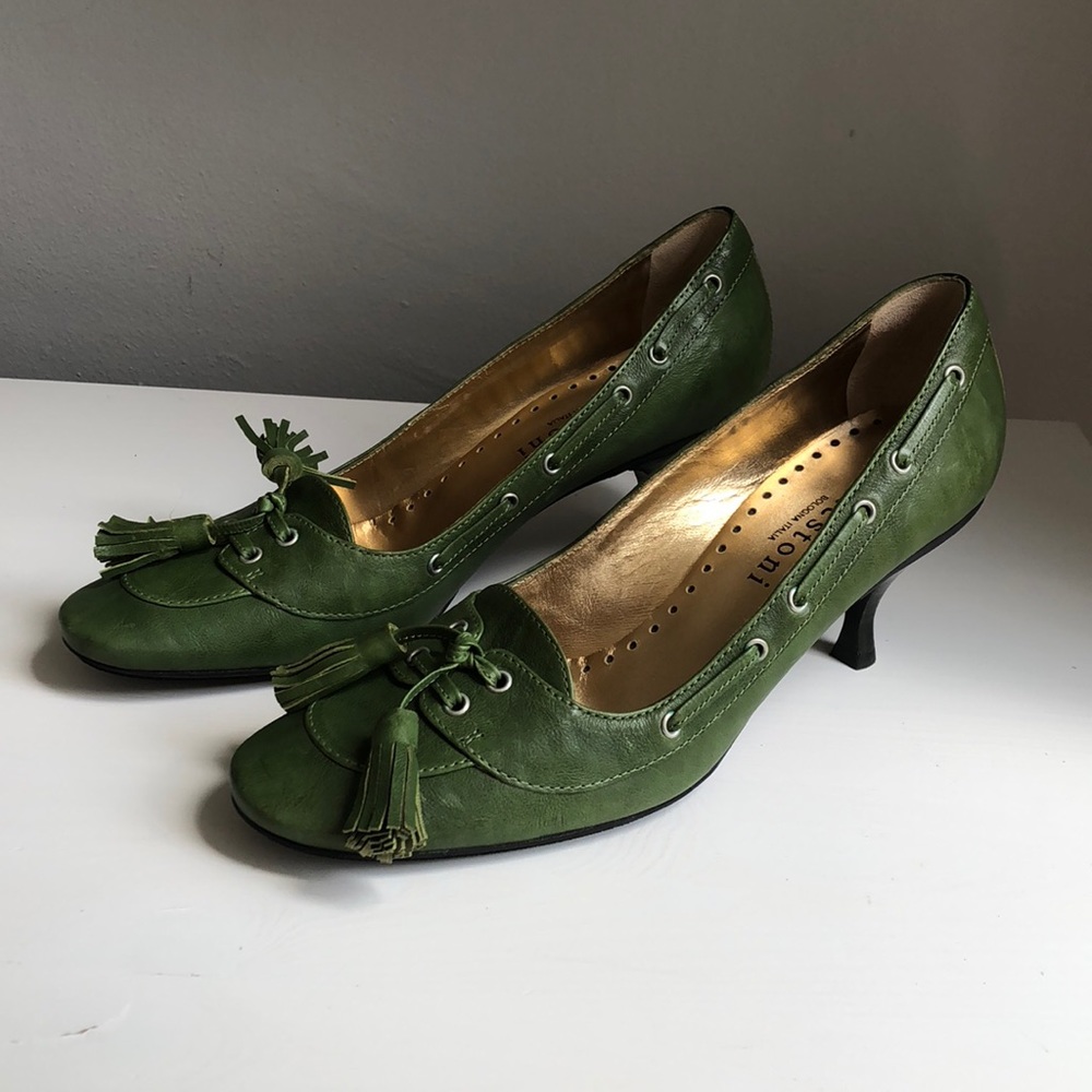 a. testoni green leather heels
